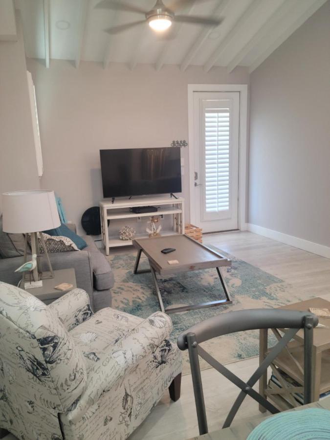 Holiday home Venture Out 600 Seabreeze Dr Comes With Golf Cart