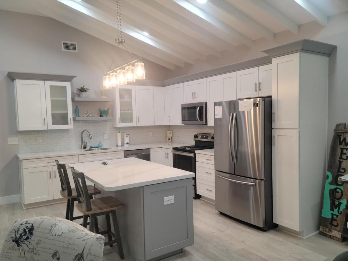 Holiday home Venture Out 600 Seabreeze Dr Comes With Golf Cart *