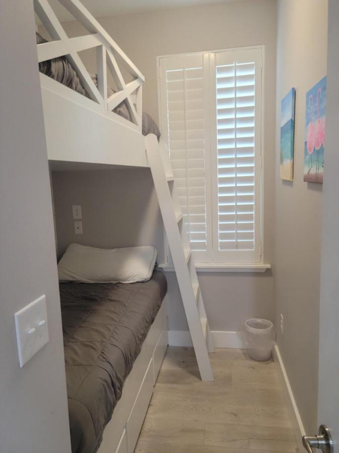 Venture Out 600 Seabreeze Dr Comes With Golf Cart